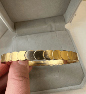 Golden Scallop Handcuff