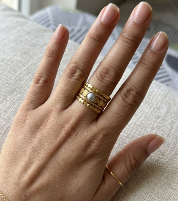 Pearl ring